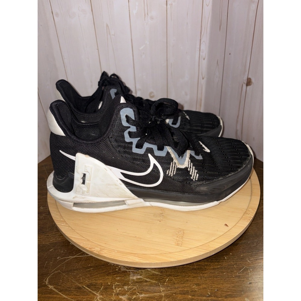 Nike Lebron Witness VI 6 Black White‎ Athletic Basketball Shoes Low Top Youth 5